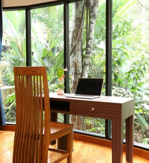 בקתה סטנדרטית, Rock And Tree House Resort