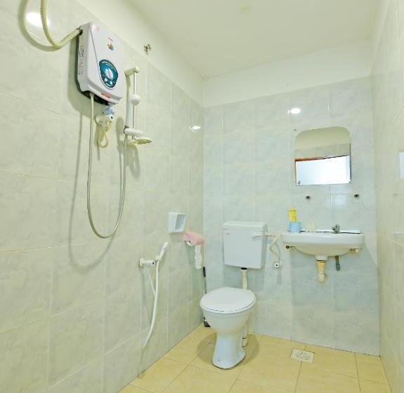 스탠다드 룸 킹사이즈 침대, Sam Huat