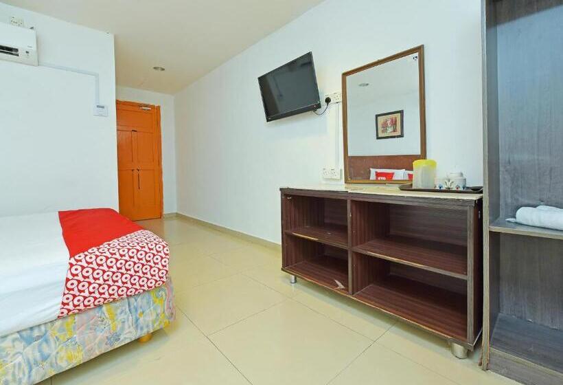 디럭스 룸, Sam Huat