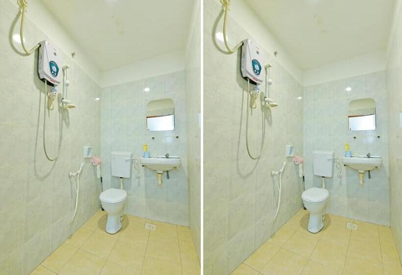 디럭스 트리플 룸, Sam Huat