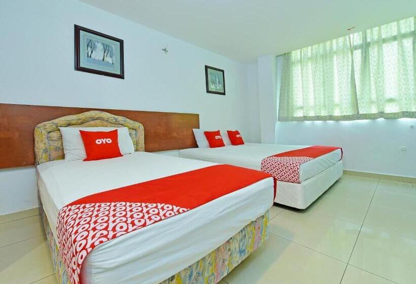 디럭스 트리플 룸, Sam Huat