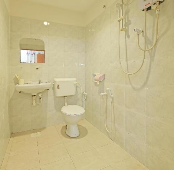 스탠다드 룸, Sam Huat