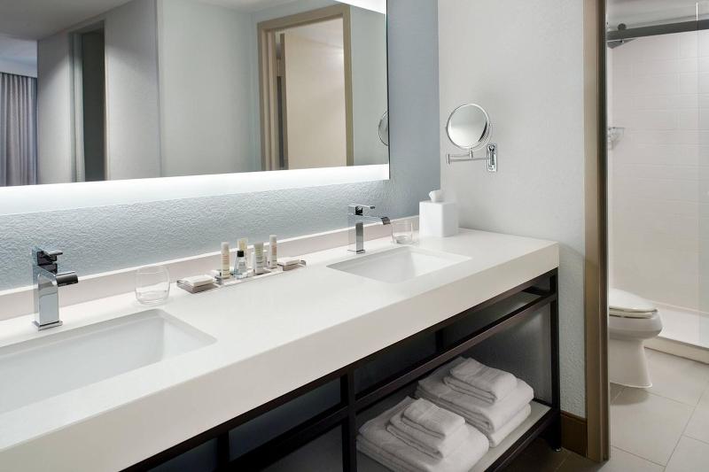 Номер Стандарт, Greet Hotel Rennes Pace
