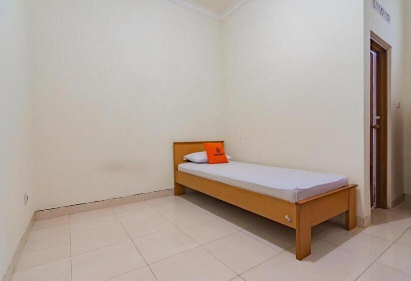 Номер Economy Индивидуальный, Koolkost Near Riau Junction Mall