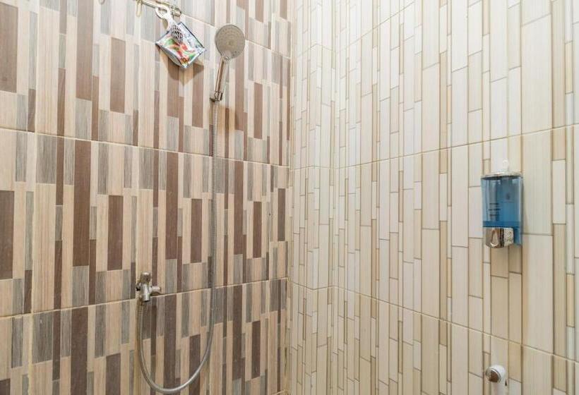 Standard Room, Reddoorz Syariah Near Rs Mata Padang