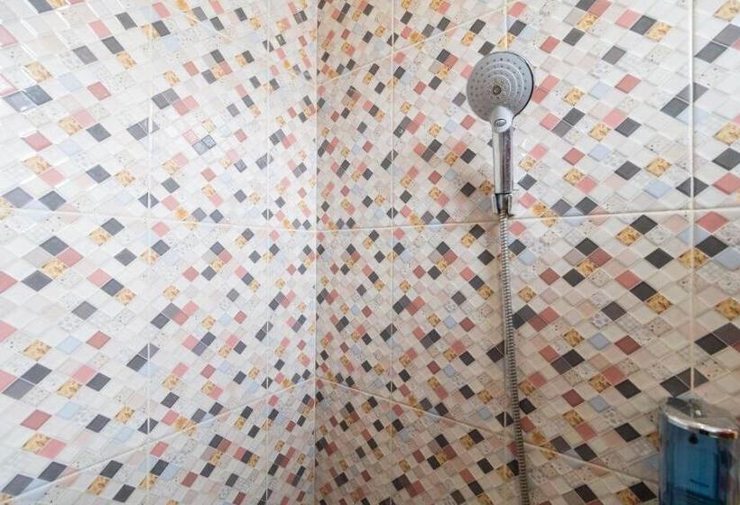 Suite, Reddoorz Syariah Near Rs Mata Padang