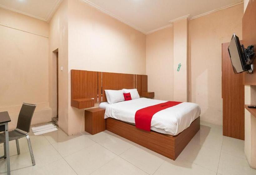 Suite, Reddoorz Syariah Near Rs Mata Padang