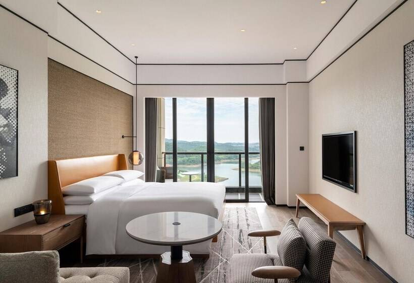 غرفة كلوب, Sheraton Mianyang