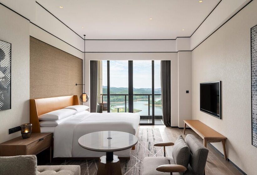 湖の見えるプレミアムルーム, Sheraton Mianyang