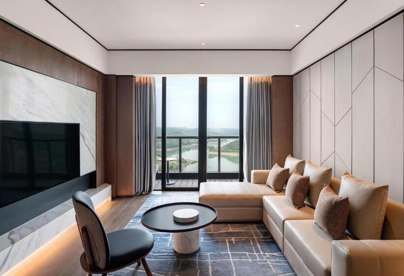 Люкс Клуб, Sheraton Mianyang