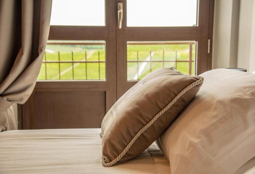 غرفة قياسية سرير كينج, Montalbera Wine Suites