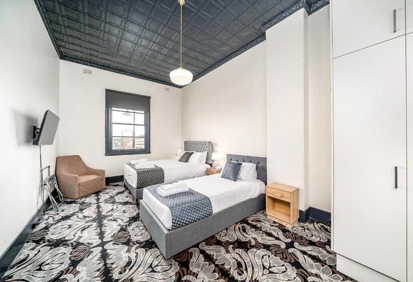 سوییت لوکس, Romano S Hotel & Suites Wagga Wagga