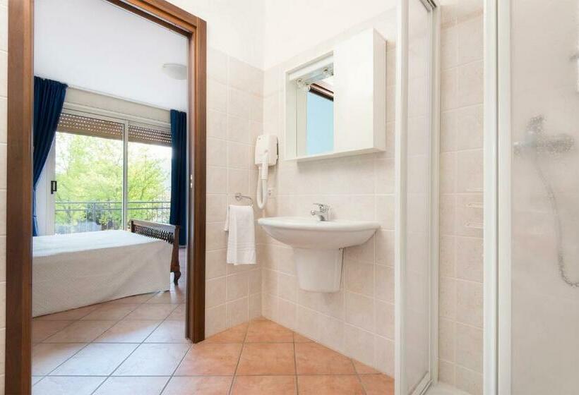 חדר סטנדרט לשלושה עם מרפסת, Agriturismo Al Motto