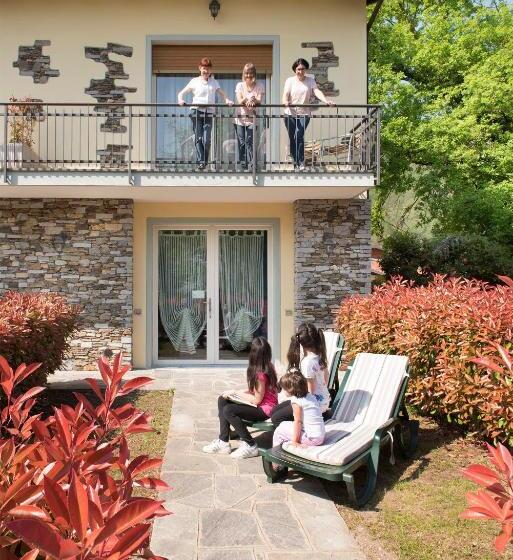 חדר לארבעה סטנדרטי עם מרפסת, Agriturismo Al Motto