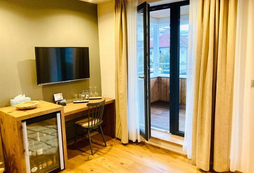Suite with Terrace, Johan