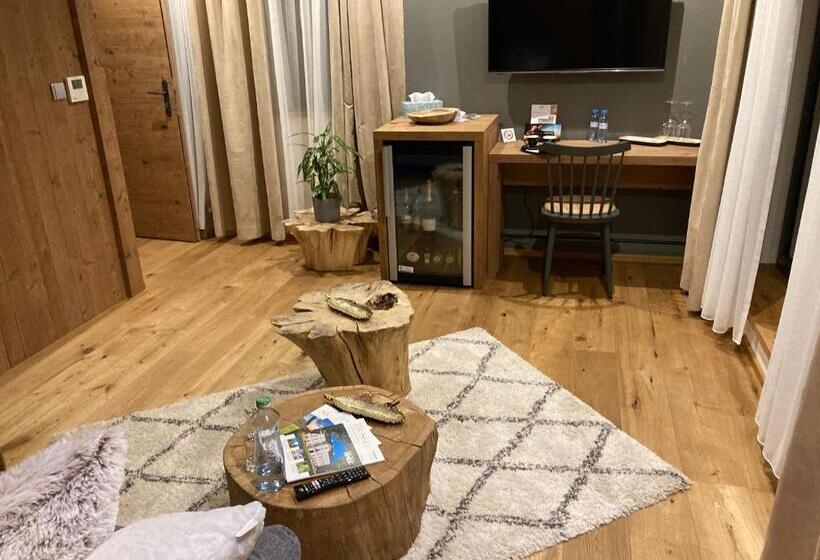 Suite with Terrace, Johan