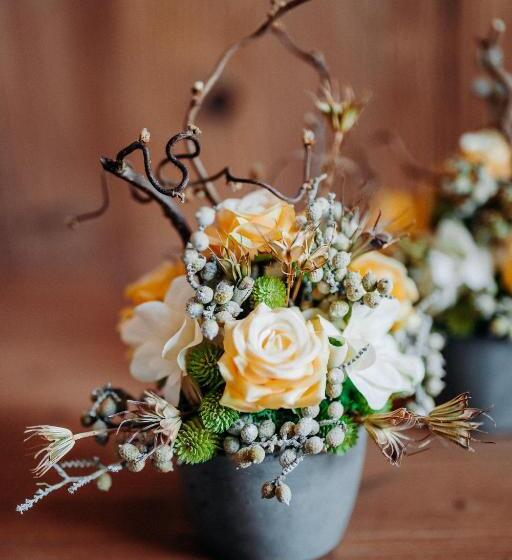 اتاق لوکس, Johan