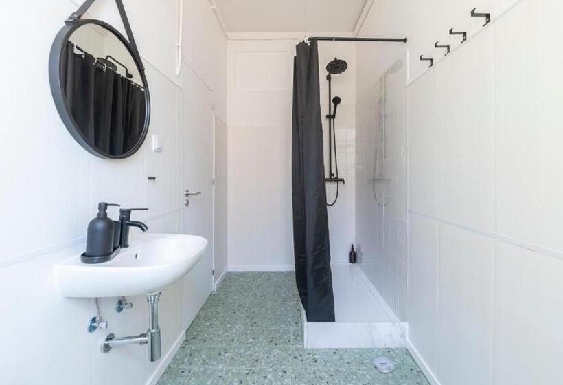 اتاق خانوادگی, Cheese & Wine Lapa