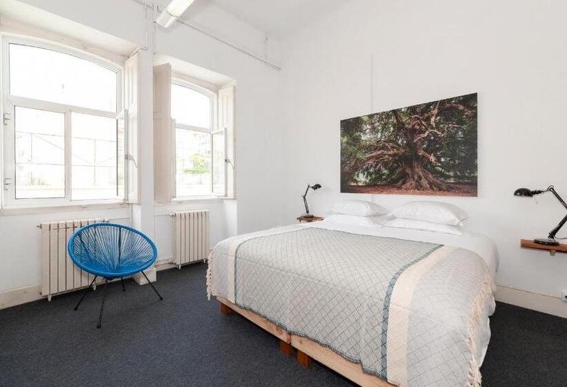 اتاق خانوادگی, Cheese & Wine Lapa