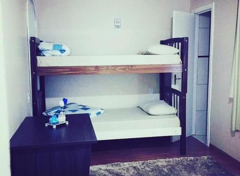 家庭间, Hostel Tiradentes 774