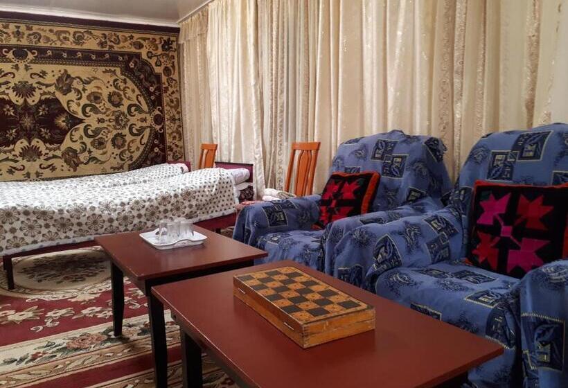 اتاق استاندارد, Nurgul