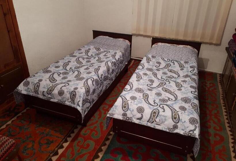 اتاق استاندارد, Nurgul