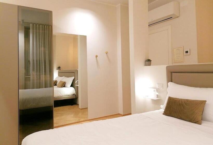 اتاق استاندارد با تخت بزرگ, Palazzo Cortesi