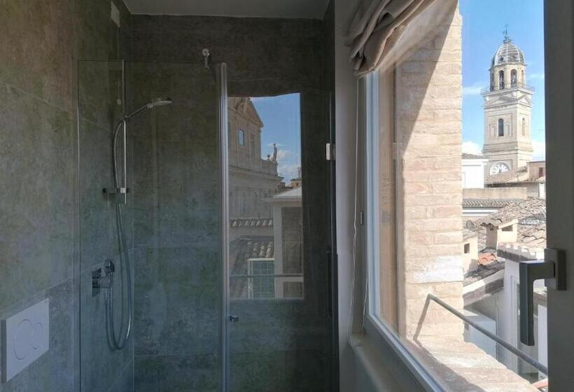 اتاق استاندارد با چشم‌انداز کوهستان, Palazzo Cortesi