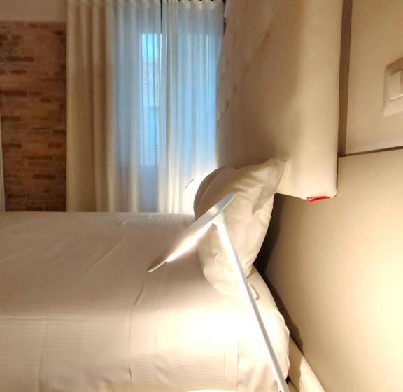 استودیوی سوپریور, Palazzo Cortesi