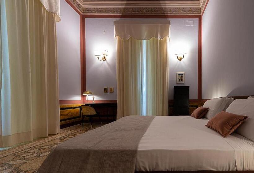 חדר דחוקס עם מיטת קינג, Palazzo Francesco Grassi