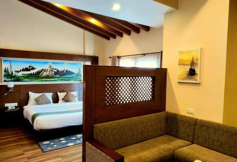 سوییت با چشم‌انداز کوه, Himalaya Drishya Resort