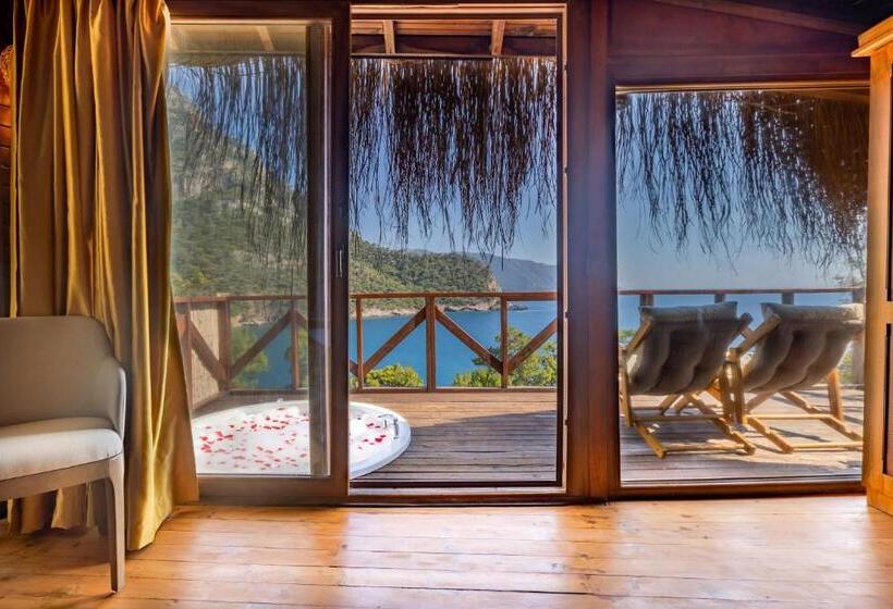 חדר סטנדרט נוף לים עם מרפסת, La Boheme Kabak