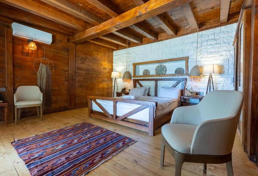 חדר סטנדרט נוף לים עם מרפסת, La Boheme Kabak