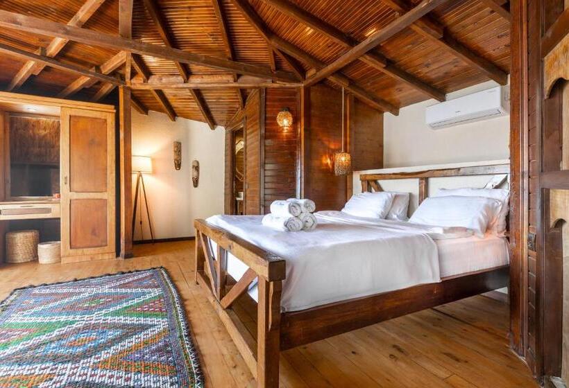 חדר סטנדרט נוף לים עם מרפסת, La Boheme Kabak