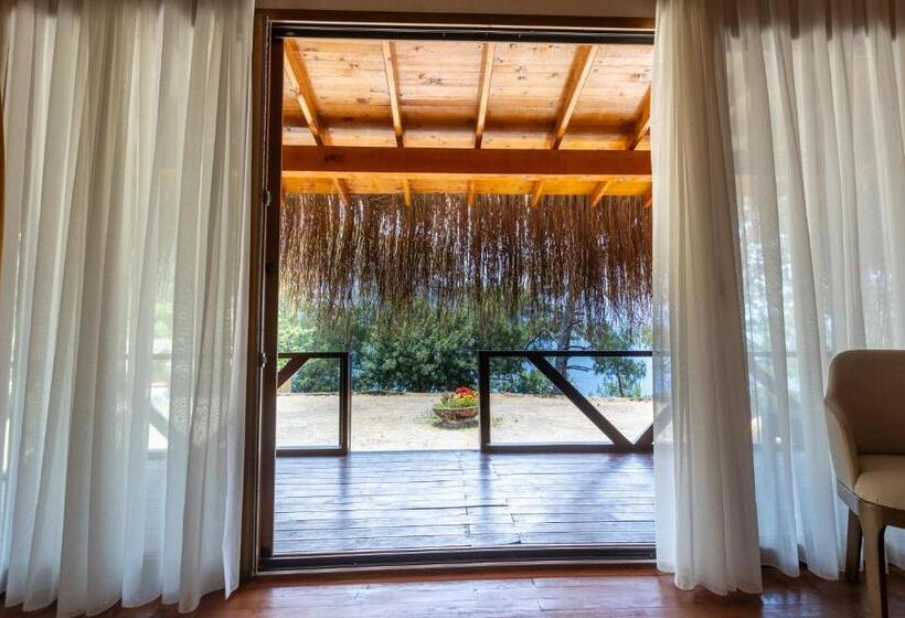 חדר סטנדרט נוף לים עם מרפסת, La Boheme Kabak