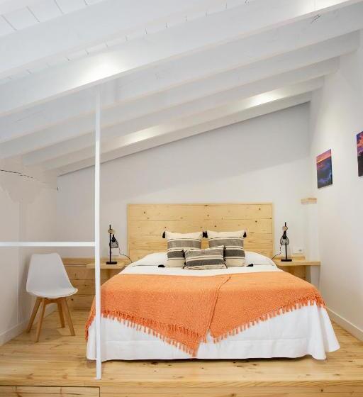 标准三人间, La Caracola Suances