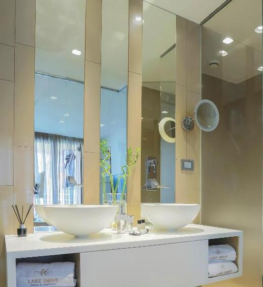 디럭스 스위트, Lake Drive Rooms&apartments