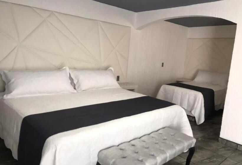 スタンダードトリプルルーム, Nuevo Bernal