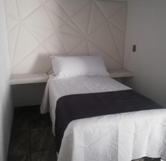 スタンダードトリプルルーム, Nuevo Bernal