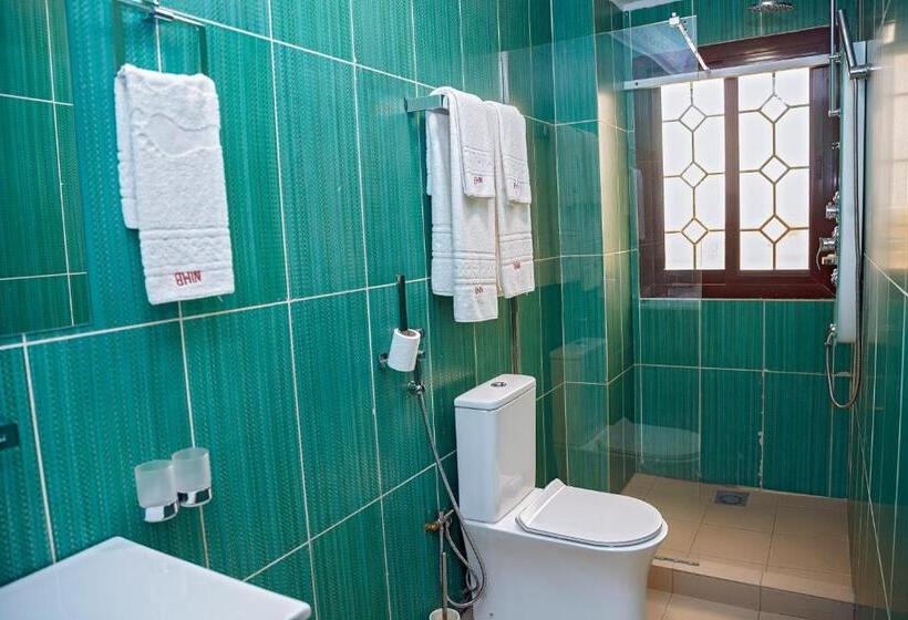 Номер Deluxe Кровать Кинг, Noubou International Hotel Bonapriso