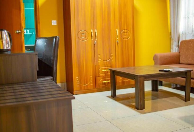 Номер Deluxe Кровать Кинг, Noubou International Hotel Bonapriso