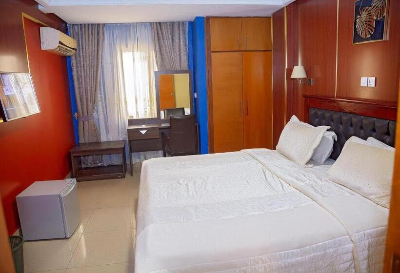 Полулюкс Повышенной Комфортности, Noubou International Hotel Bonapriso