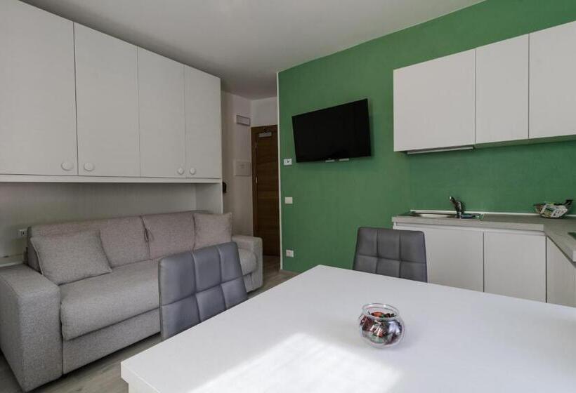 Студия Стандарт, Residence Il Muretto