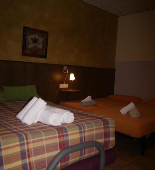 غرفة كلاسيكية رباعية, Familiar Baga