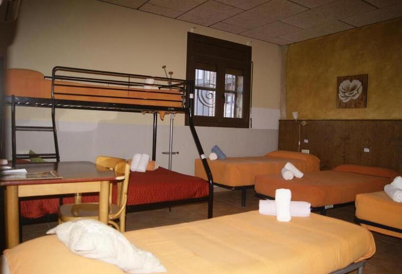 غرفة عائلية, Familiar Baga