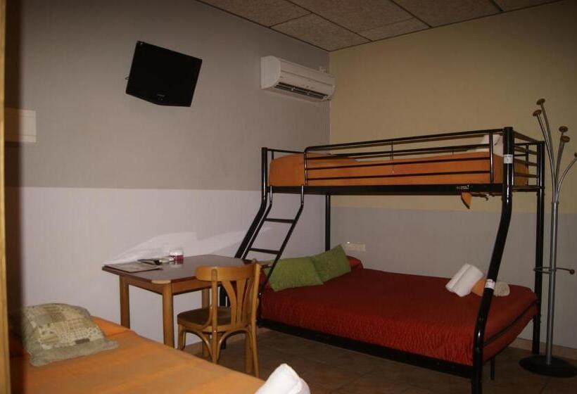 غرفة عائلية, Familiar Baga