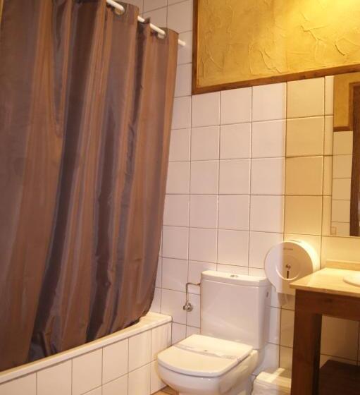 غرفة قياسية رباعية, Familiar Baga