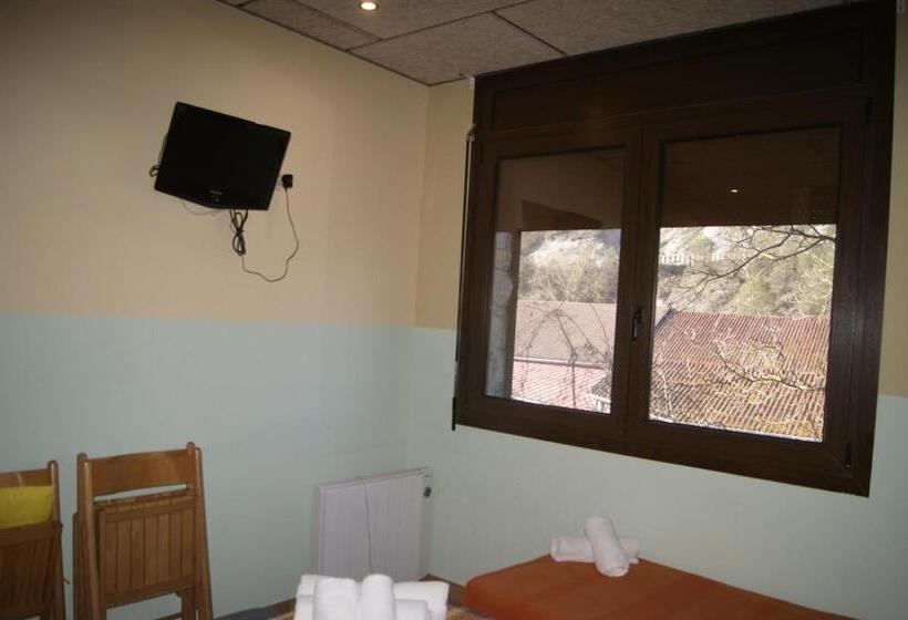 غرفة عائلية, Familiar Baga