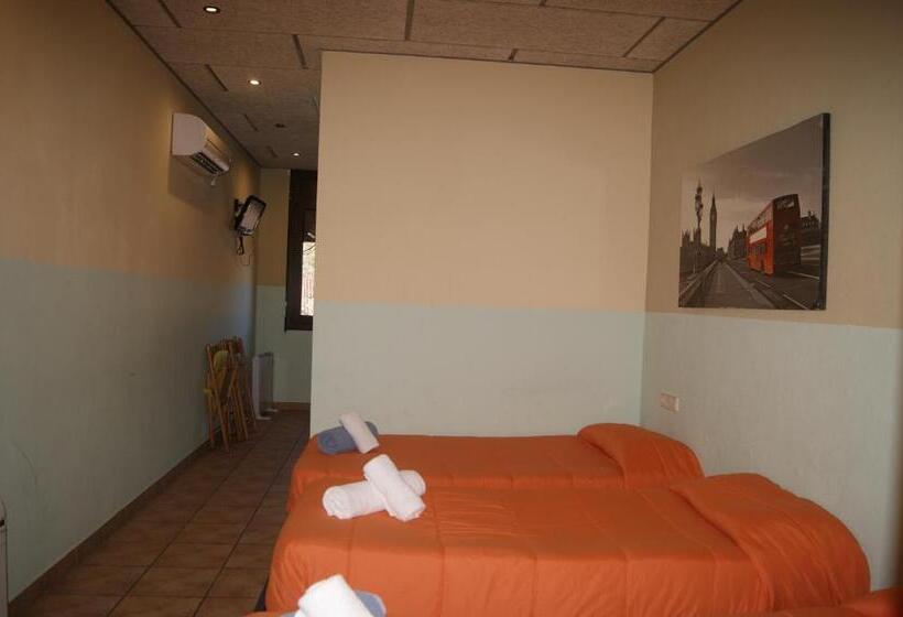 غرفة عائلية, Familiar Baga