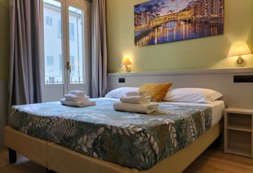 اتاق اکونومی, Camilla Firenze